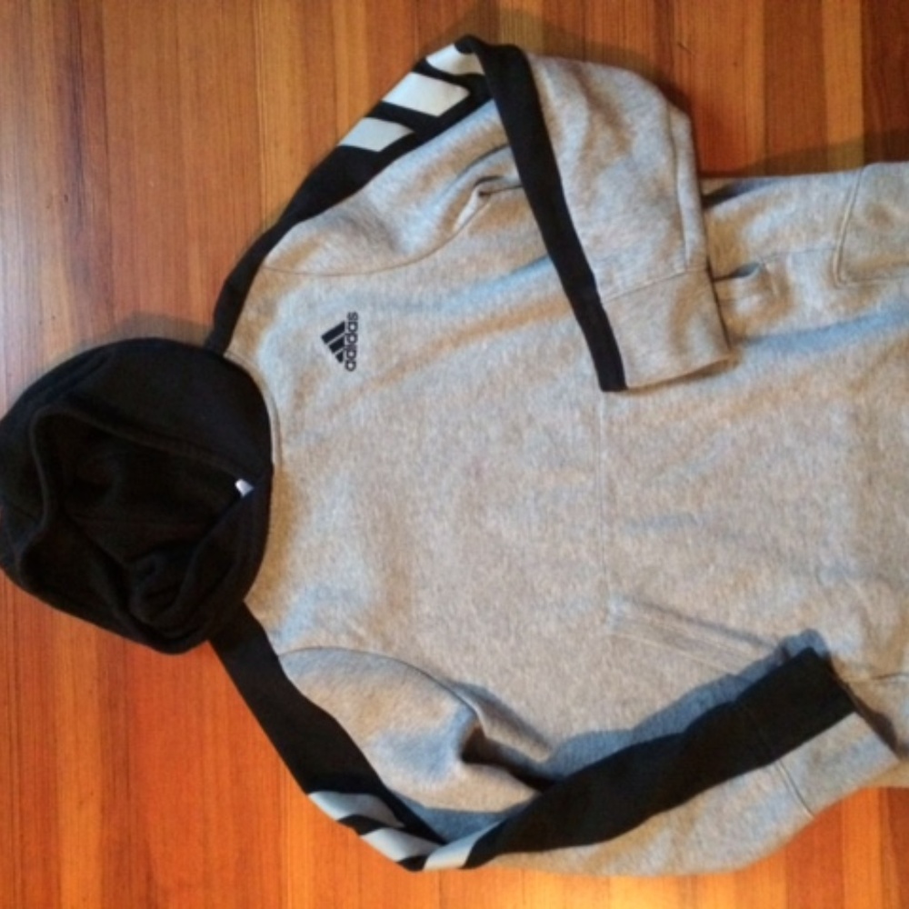 Adidas sweater